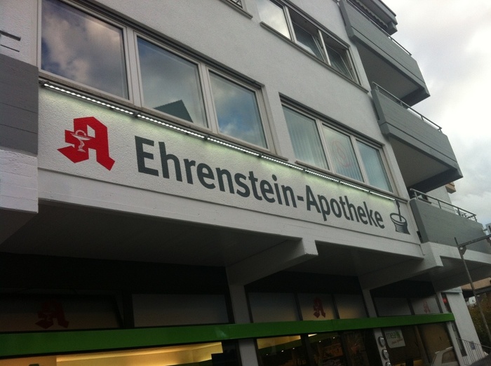 Fassadenbeleuchtung der Ehrenstein-Apotheke in Blaustein